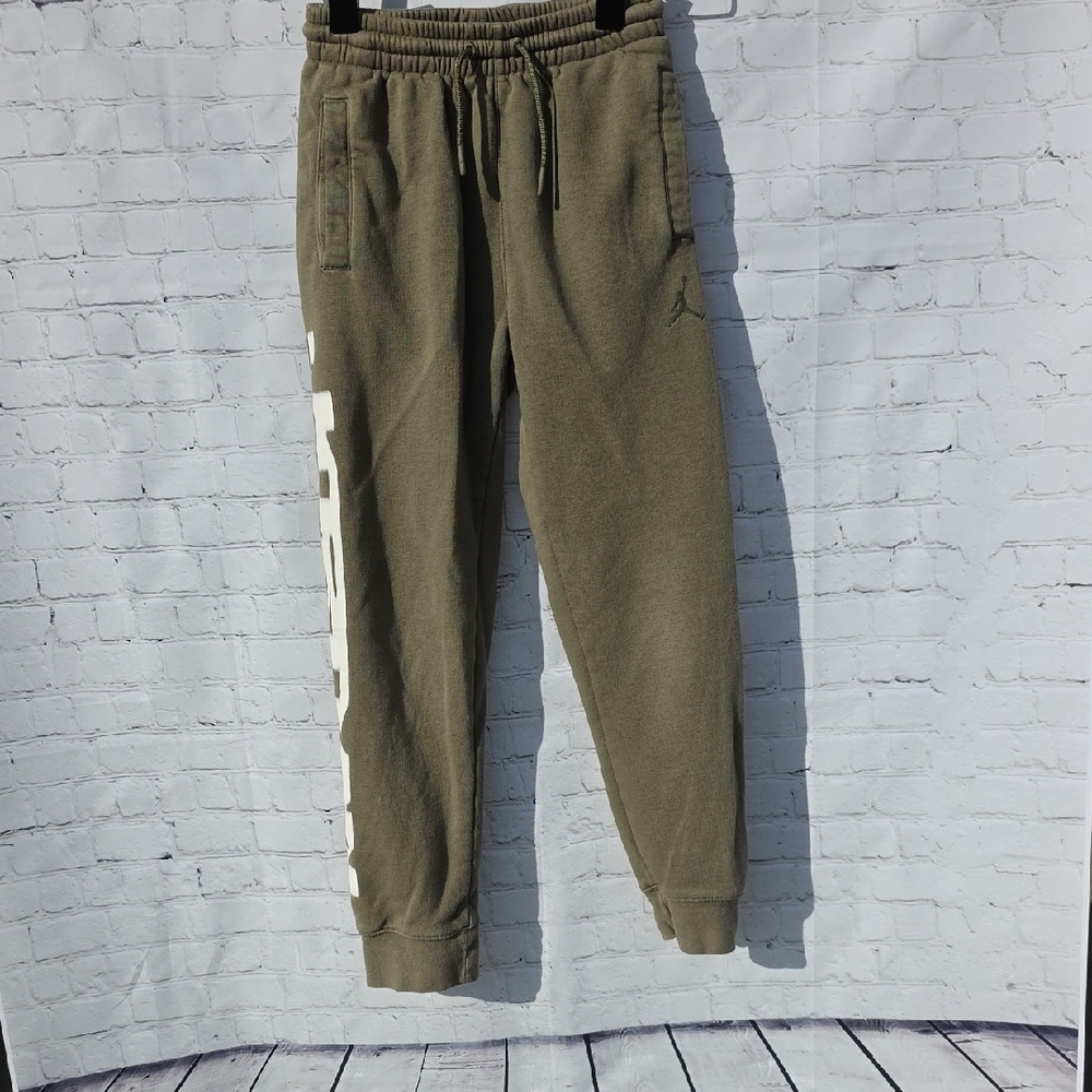 Jordan Boys'‎ Fleece Joggers - Sky J Light Olive Green - Size 8-10 Years (M)